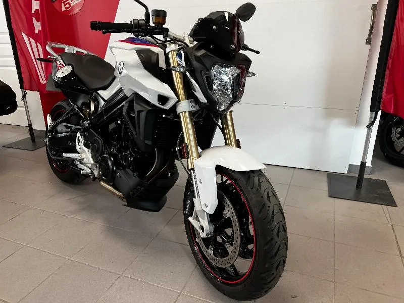 F 800 R