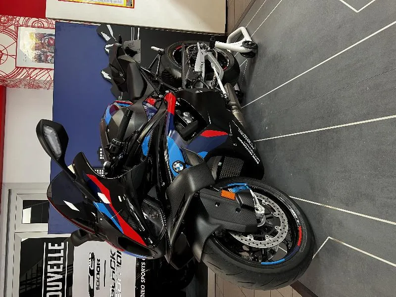 M 1000RR