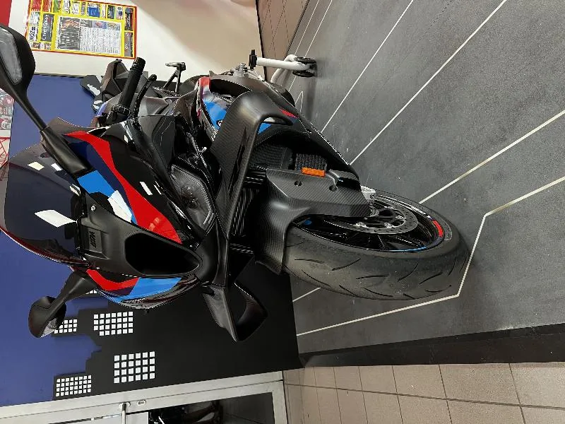 M 1000RR