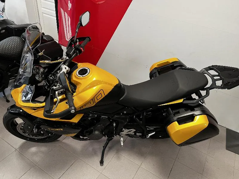 Tiger Sport 800 Tour