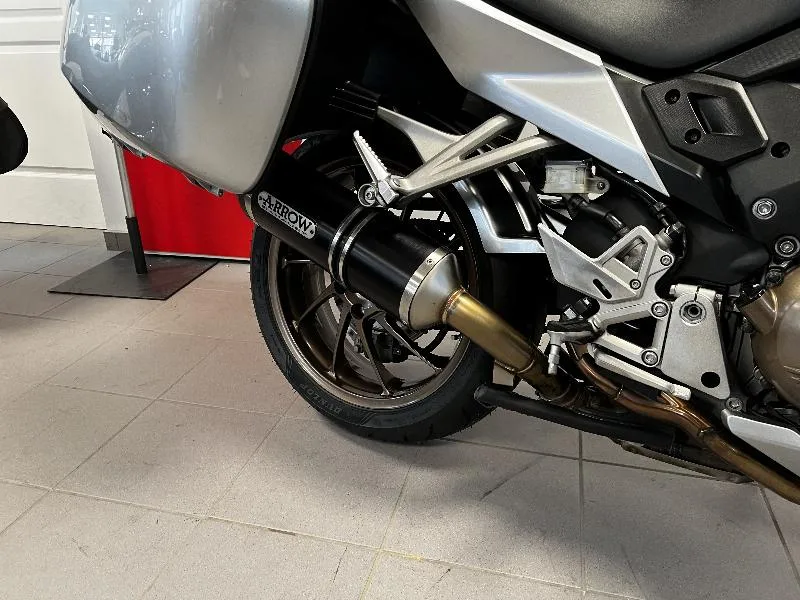 VFR 800 F