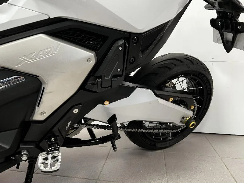 X ADV 750