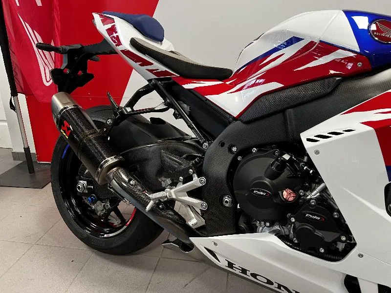 CBR 1000 RRR FIREBLADE 30e Anniversaire