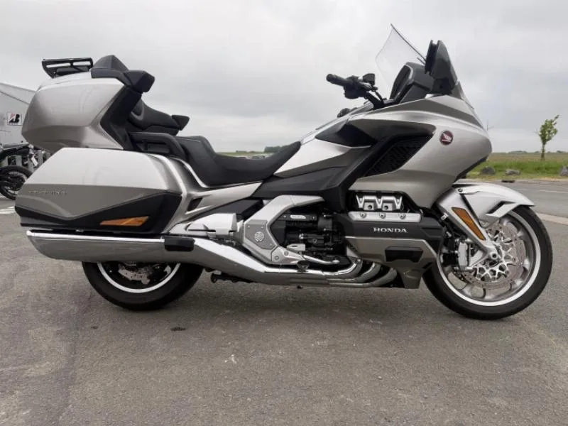 GoldWing Touring DCT Airbag