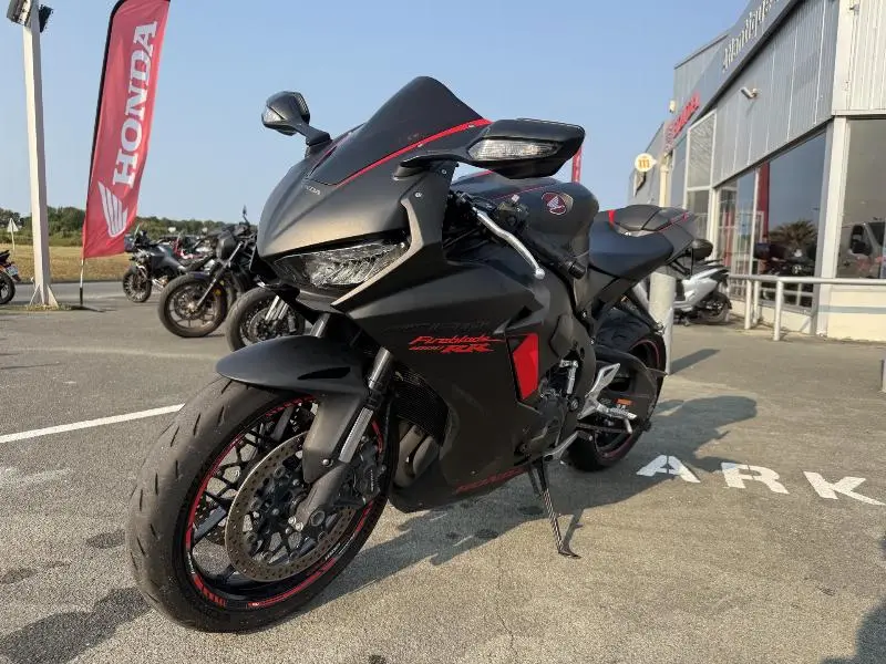CBR 1000 FIREBLADE