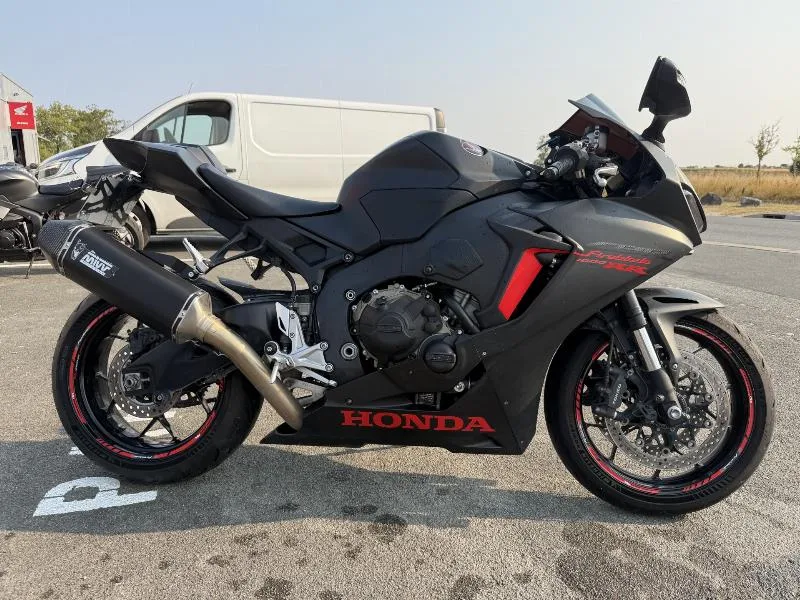 CBR 1000 FIREBLADE