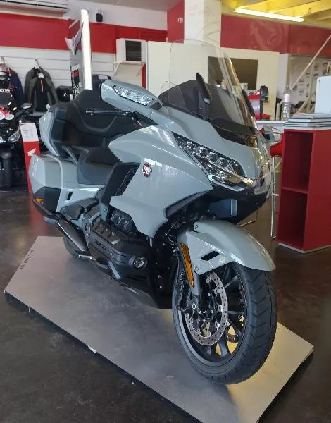 GL 1800 GOLDWING TOURING DCT