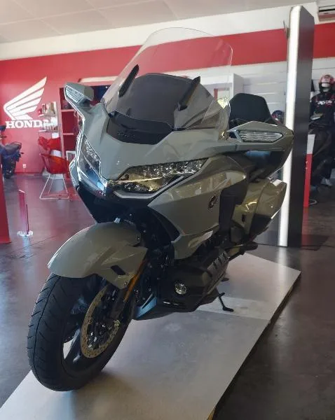 GL 1800 GOLDWING TOURING DCT