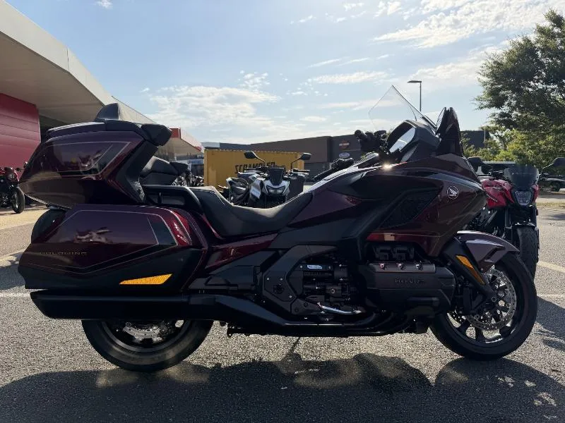 GL 1800 GOLDWING TOURING DCT