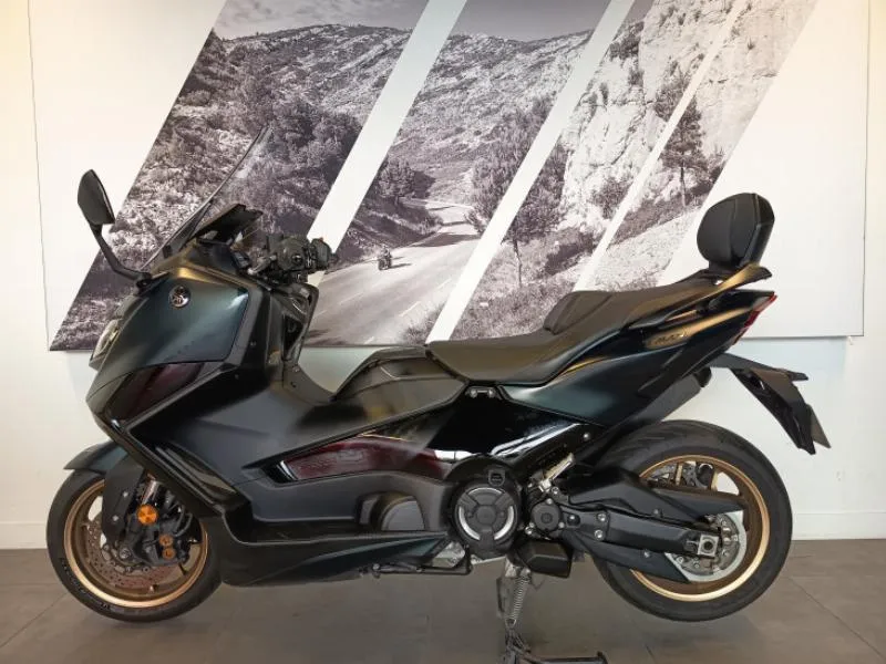 XP TMAX 560 TECH MAX