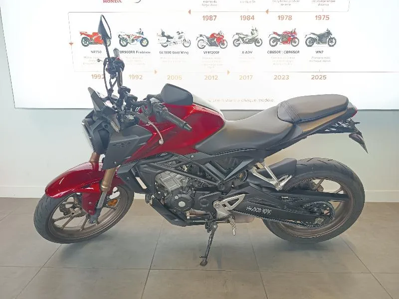 CB 125  R