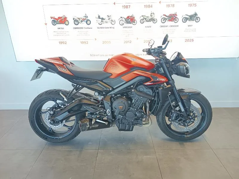 STREET TRIPLE 765 R A2