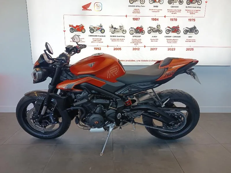 STREET TRIPLE 765 R A2