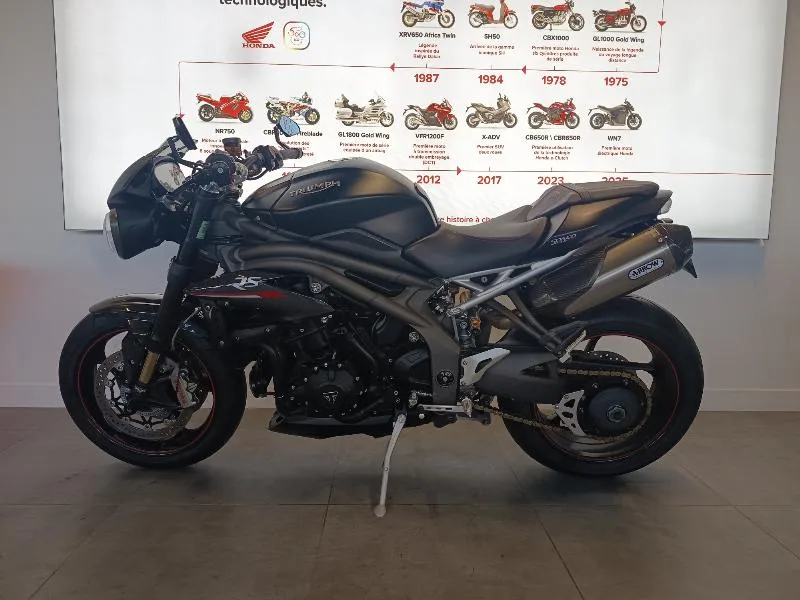 SPEED TRIPLE 1050 RS