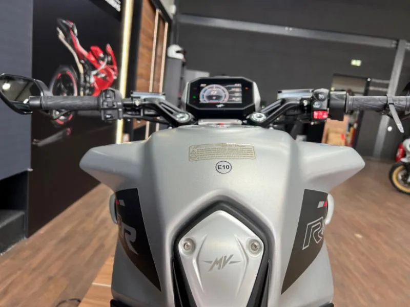 BRUTALE 800 RR