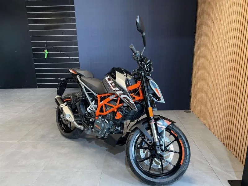 125 DUKE ABS