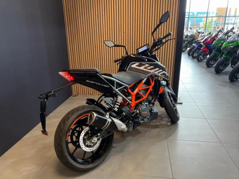 125 DUKE ABS