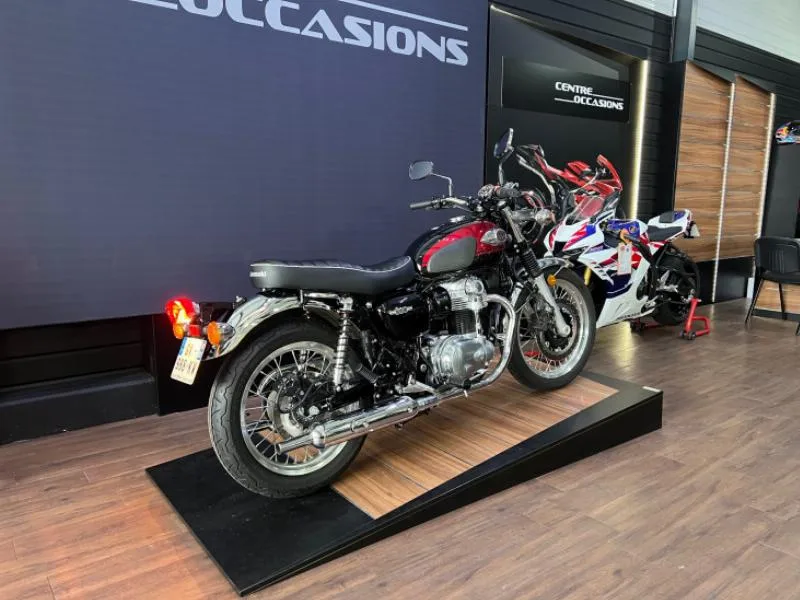 W 800