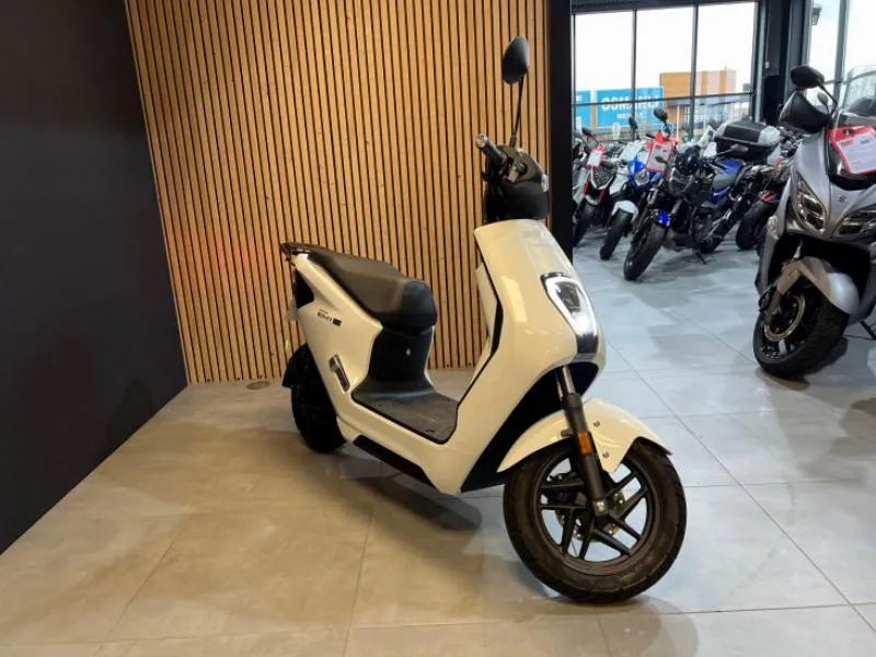 EM1 e