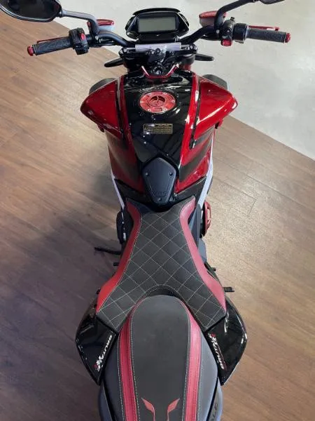BRUTALE 800 EAS
