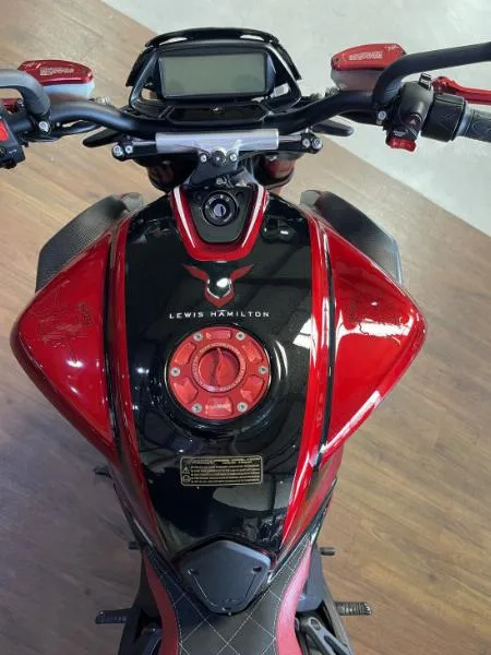 BRUTALE 800 EAS