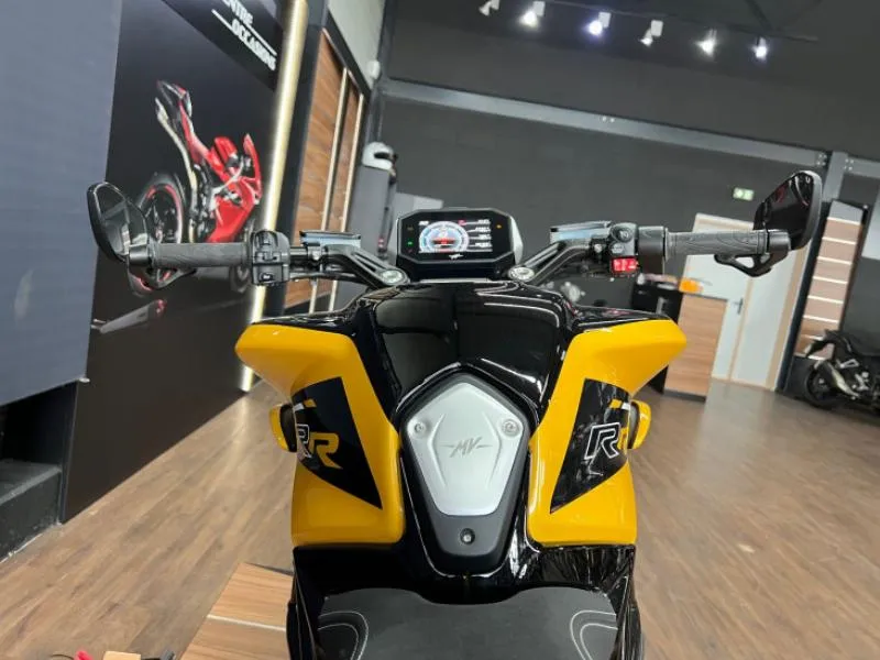 BRUTALE 800 RR