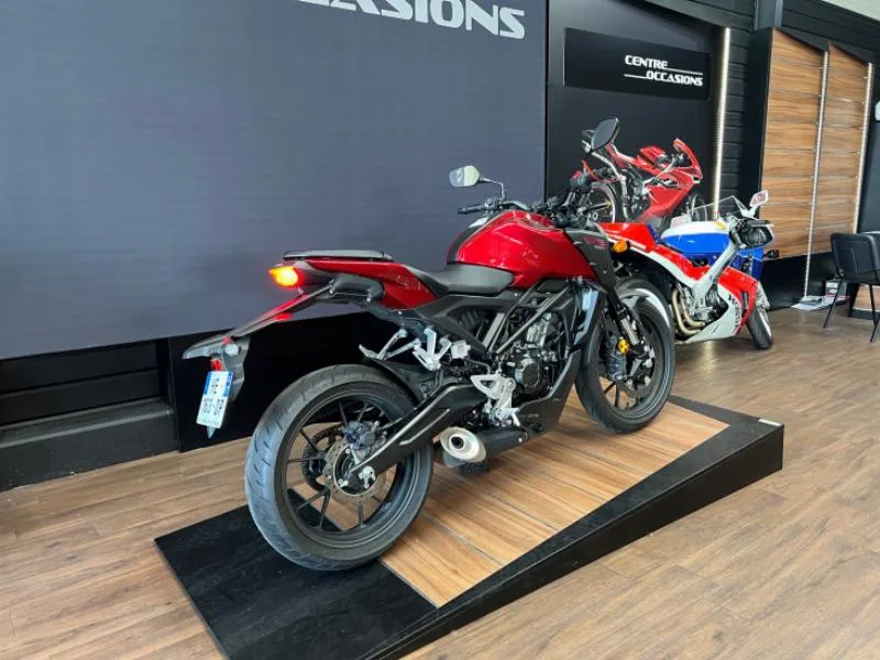 CB125R