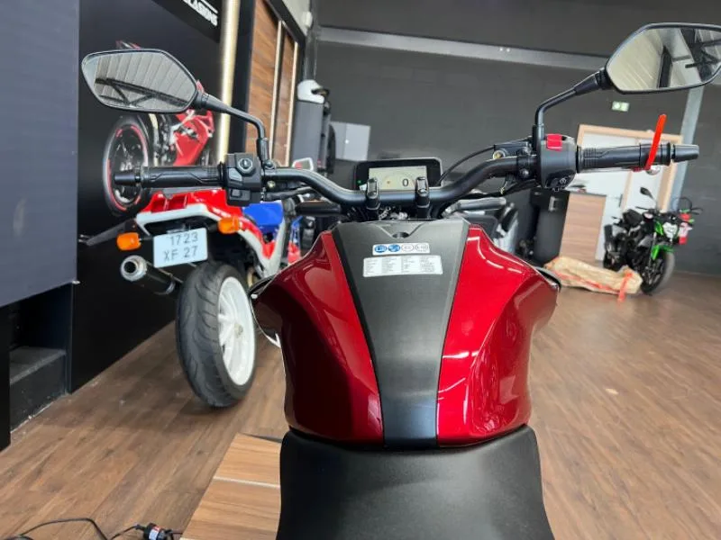 CB125R