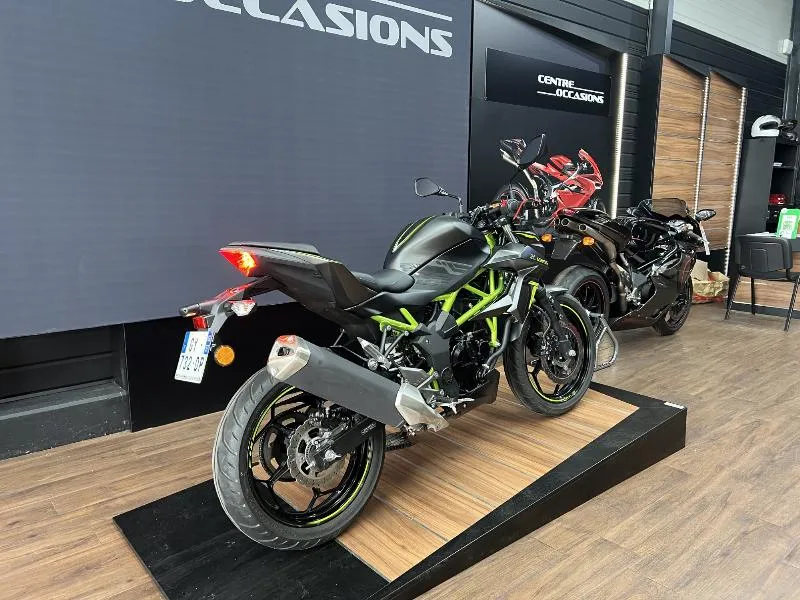 z 125