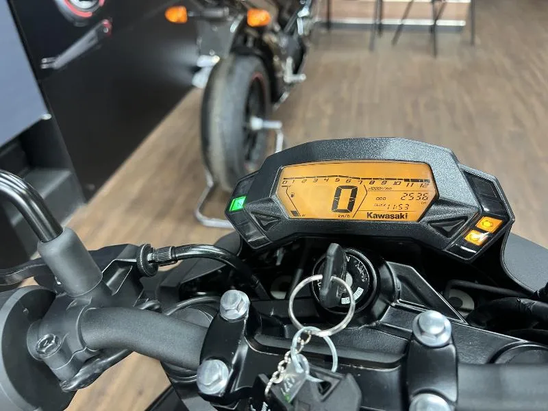 z 125