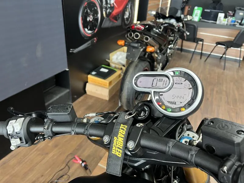 SCRAMBLER 1100 PRO
