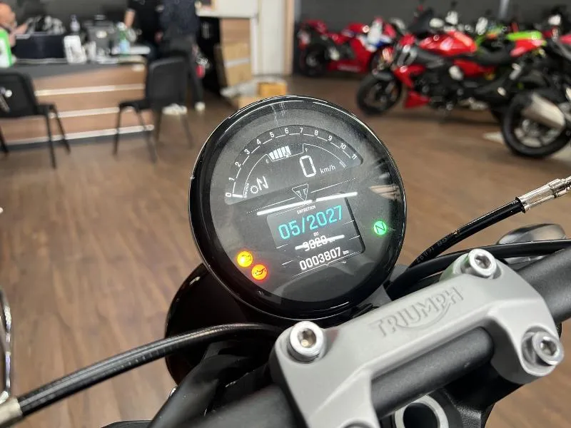 TRIDENT 660