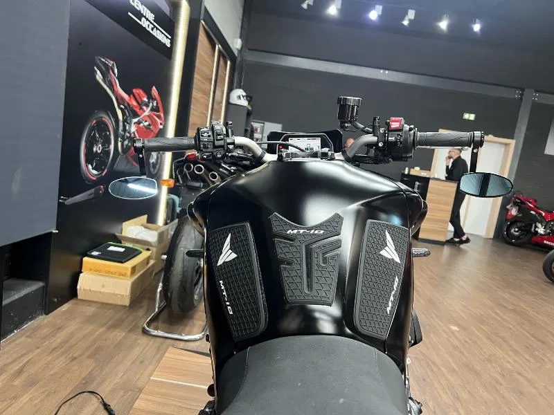 MT10