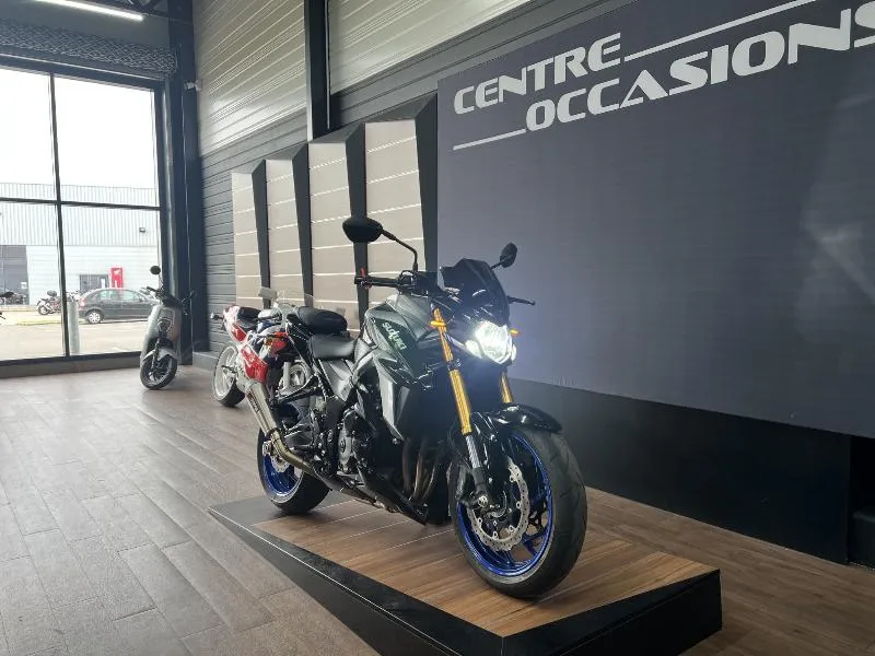 GSXS 750