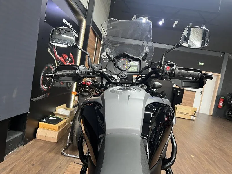 DL VSTROM 1000