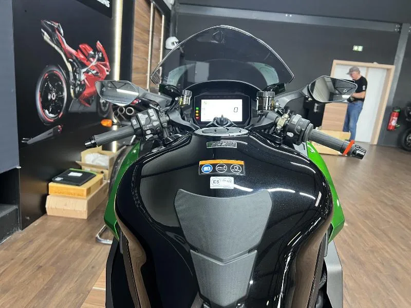 Ninja H2 SX SE