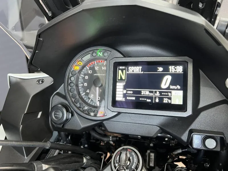 VERSYS 1100 SE