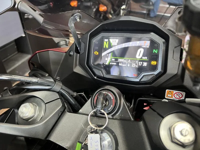 NINJA 1000 SX