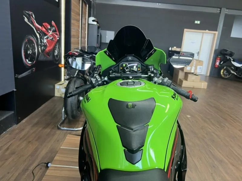 ZX10R
