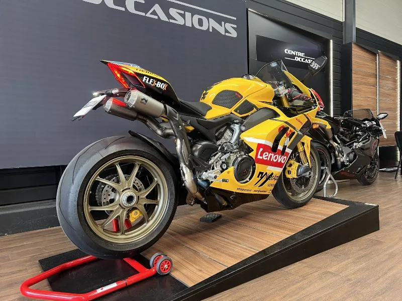 PANIGALE V4 R