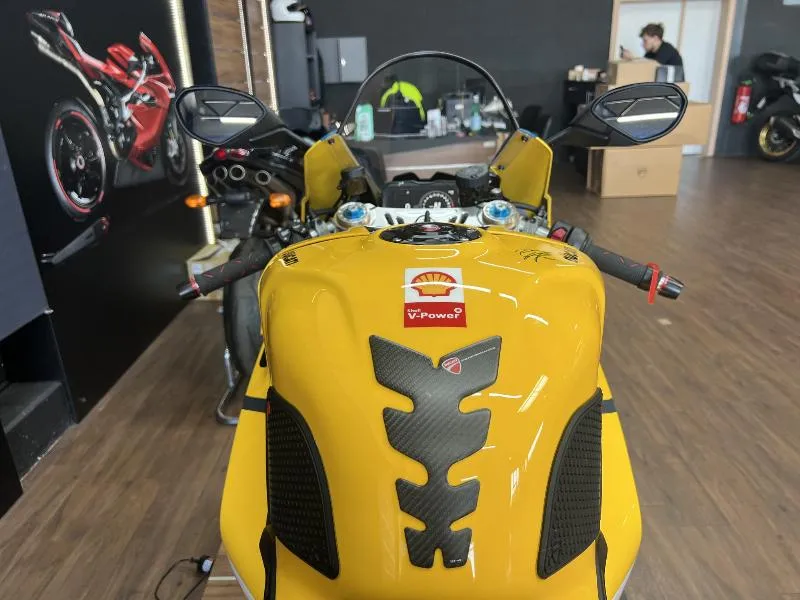 PANIGALE V4 R