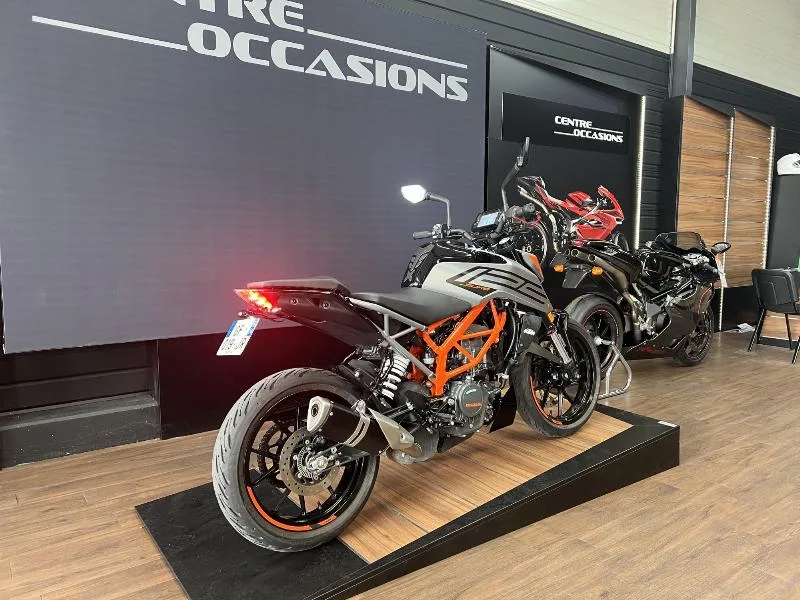 125 DUKE ABS