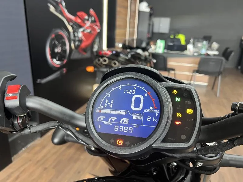 CMX 1100 REBEL