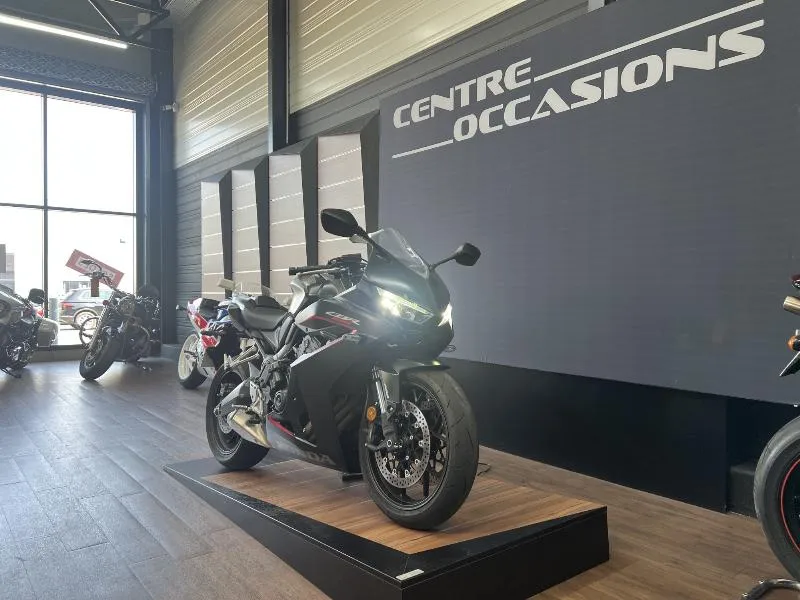 CBR 650  R