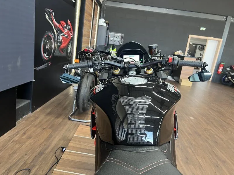 TUONO 1100 V4 FACTORY