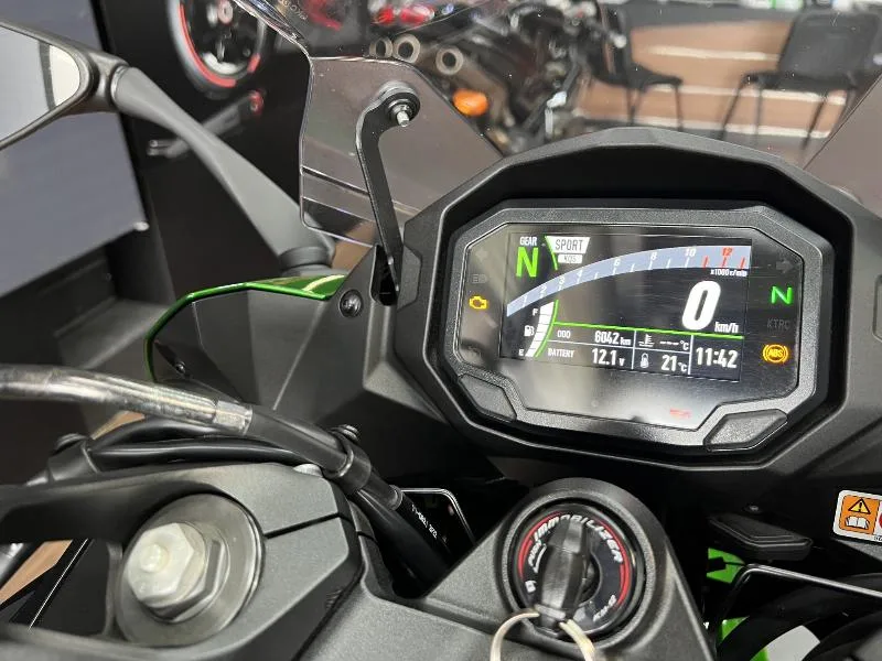NINJA 1000 SX