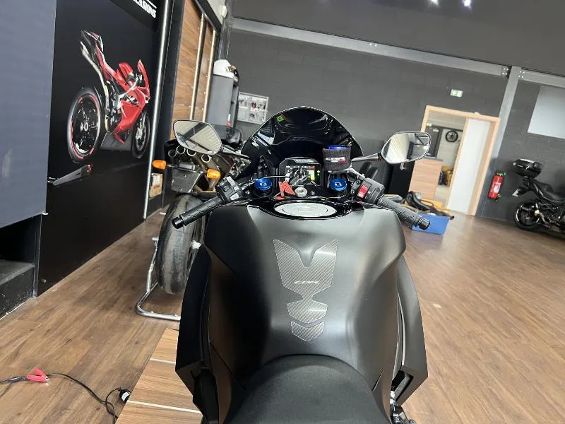 CBR 600 RR