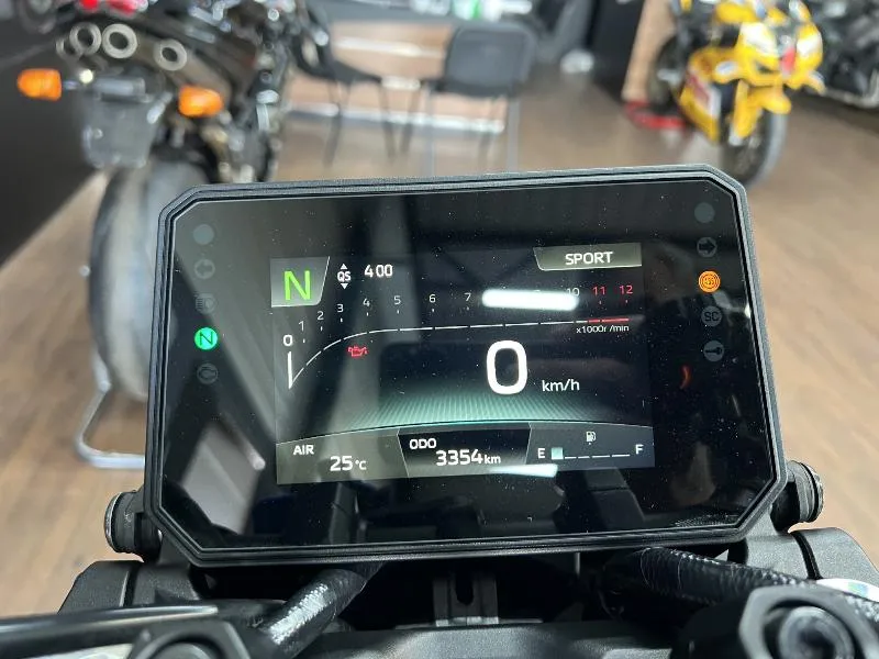 MT09