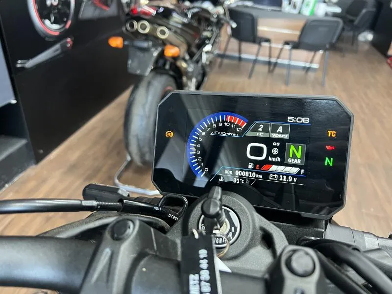GSX8S