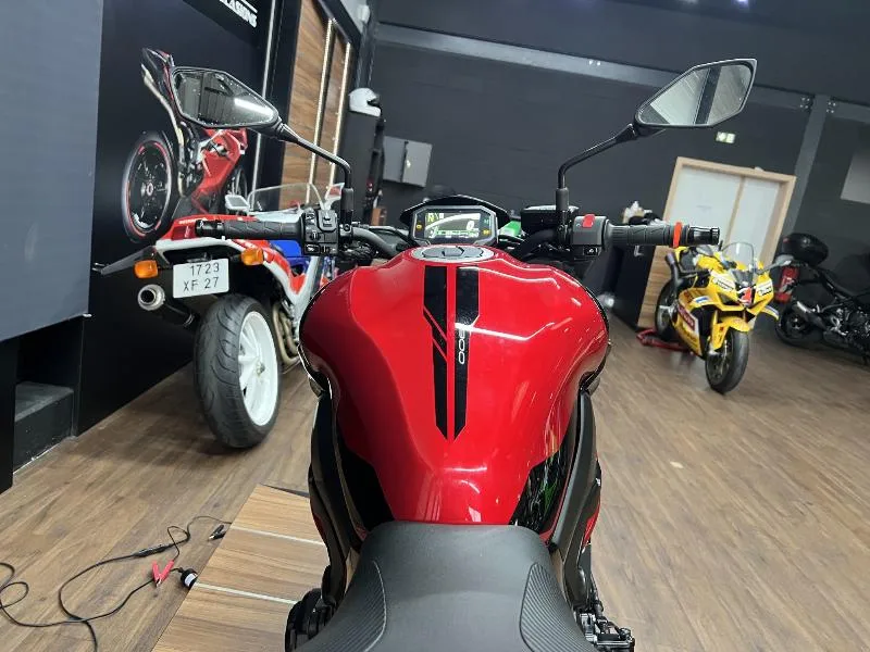 Z 900 E